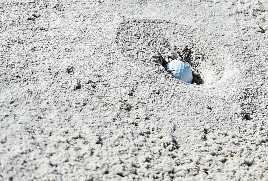 Ball im Bunker - und nun?