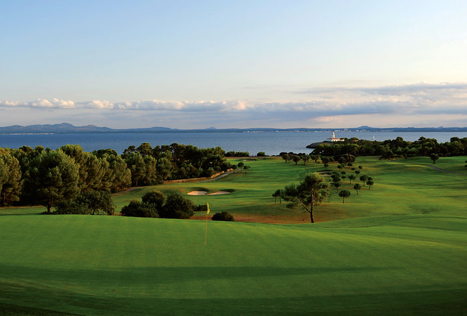 Malerisch: Der Golfplatz von Alcanada auf Mallorca