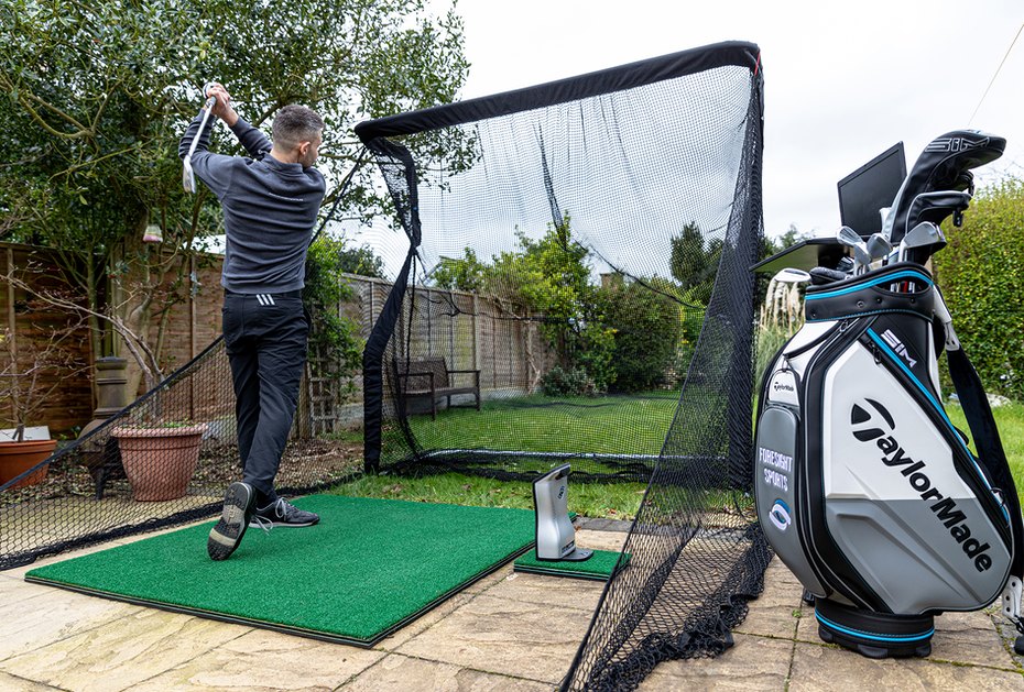 INDOOR UND OUTDOOR Mit einem eigenen Golf-Simulator von Foresight Sports sind keine Grenzen gesetzt