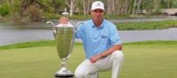 Alker gewinnt Senior PGA Championship, Langer Dritter