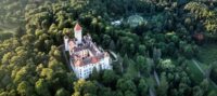 Spitzenresorts in königlicher Umgebung