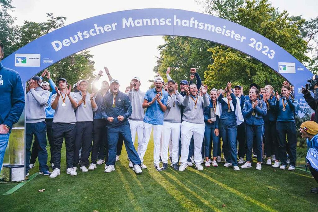 Das siegreiche Herren-Team des GC St. Leon-Rot: Finn Kölle, Carl Siemens, Constantin Unger, Luis Büch, Jan Schneider, Martin Obtmeier, Philipp Katich, Yannick Malik, Moritz Lampert, Nils-Levi Bock, Emil Albers