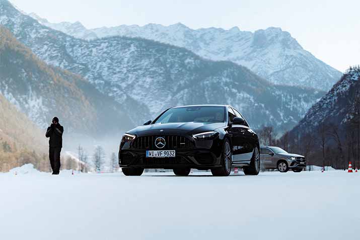 Bei einem Driving Event im Schnee die neuesten <yoastmark class=