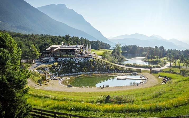 Eindrucksvolle Halfway-Station: Stöttlalm im GP Mieminger Plateau