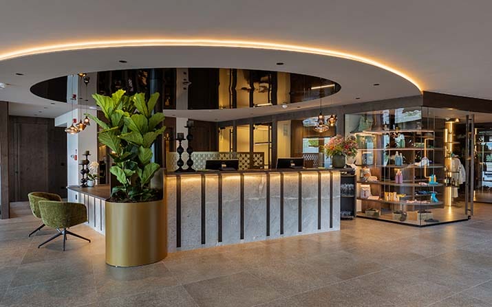 Viel Luxus, Großzügigkeit und Lifestyle lautet die Devise schon beim Ankommen