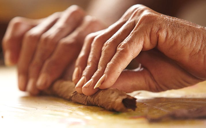 Früher stellte man noch alle Zigarren in Handarbeit her