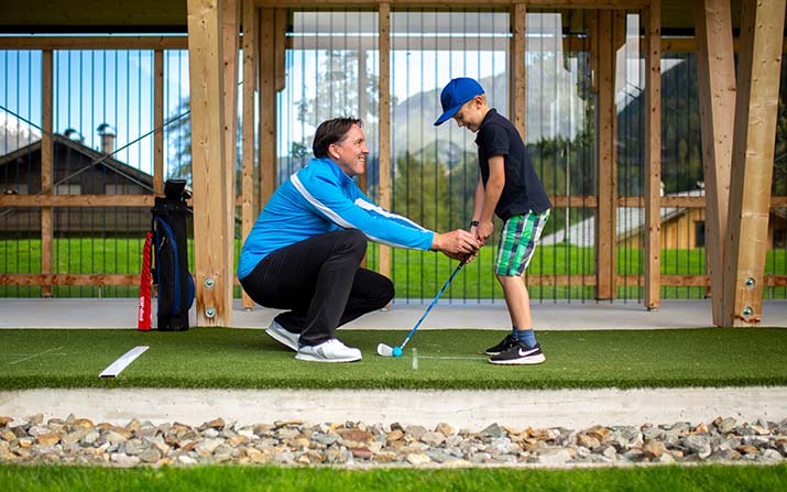 Neues Angebot im Defereggental Hotel & Resort: Family Golf Starter-Camps