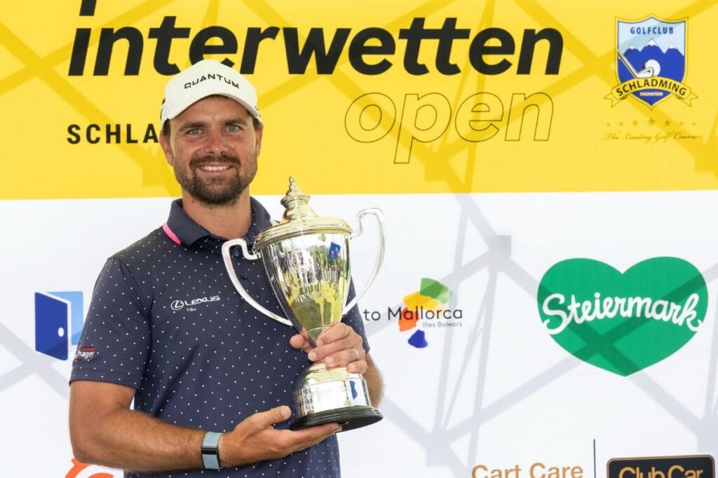 Filip Mruzek feiert den Sieg bei der Interwetten Open 2026