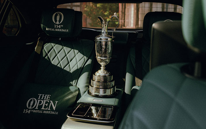 Der Claret Jug in der MANUFAKTUR S-Klasse mit eigens für The Open gestalteten Designelementen