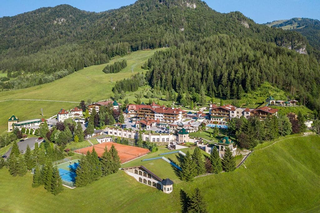 Top-Lage inmitten der Kitzbüheler Alpen: Das Wellness und Sporthotel Der Lärchenhof in Erpfendorf