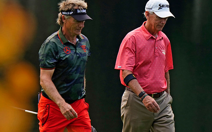 Bernhard Langer und Larry Mize bei einer Proberunde im Jahr 2020 in Augusta (Foto: picture-alliance)