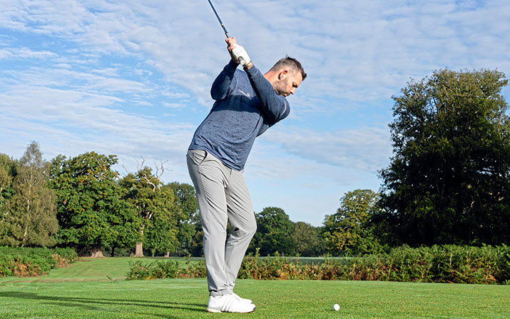 Schwungtraining Tommy Fleetwood: Starten Sie aus einer Position, die es dem Körper erlaubt, sich natürlich zu strecken