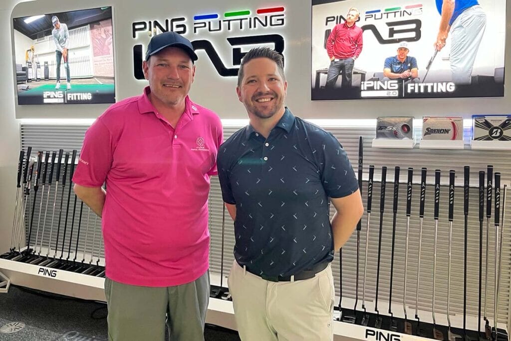 Fitting-Termin in Loughborough: Christian Pannek (l.) mit Fitter Sven
